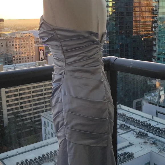 David's Bridal Bridesmaid Charmeuse Draped Strapless Dress - Size 4 Check Photos - Picture 8 of 15